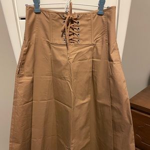 Caramel lace-up full skirt